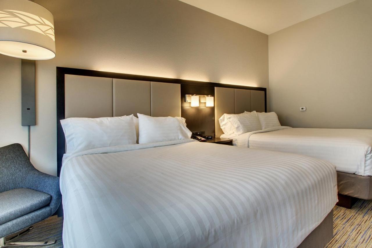 Holiday Inn Express & Suites Charleston Ne Mt Pleasant Us17 By Ihg Маунт-Плезант Экстерьер фото
