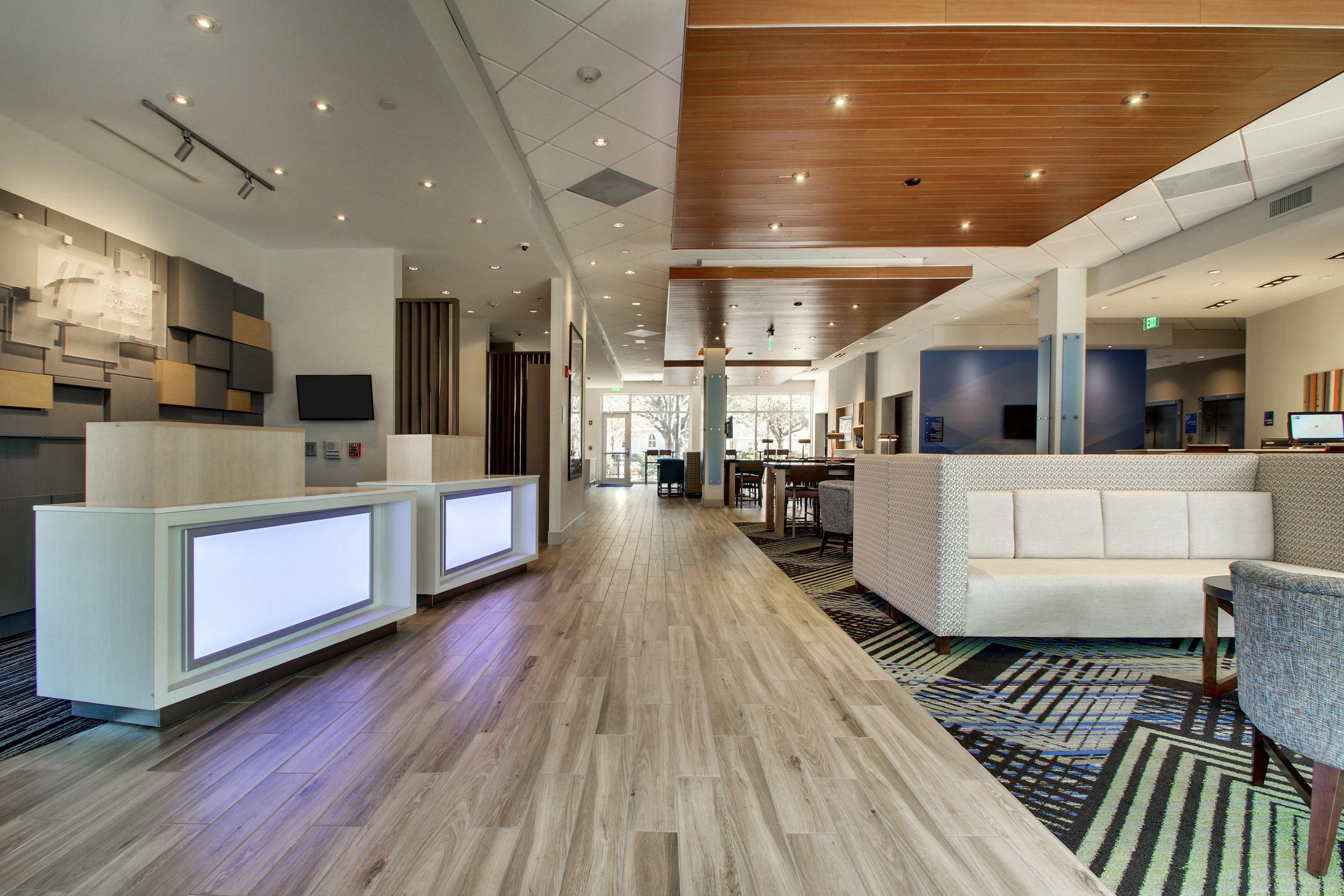 Holiday Inn Express & Suites Charleston Ne Mt Pleasant Us17 By Ihg Маунт-Плезант Экстерьер фото
