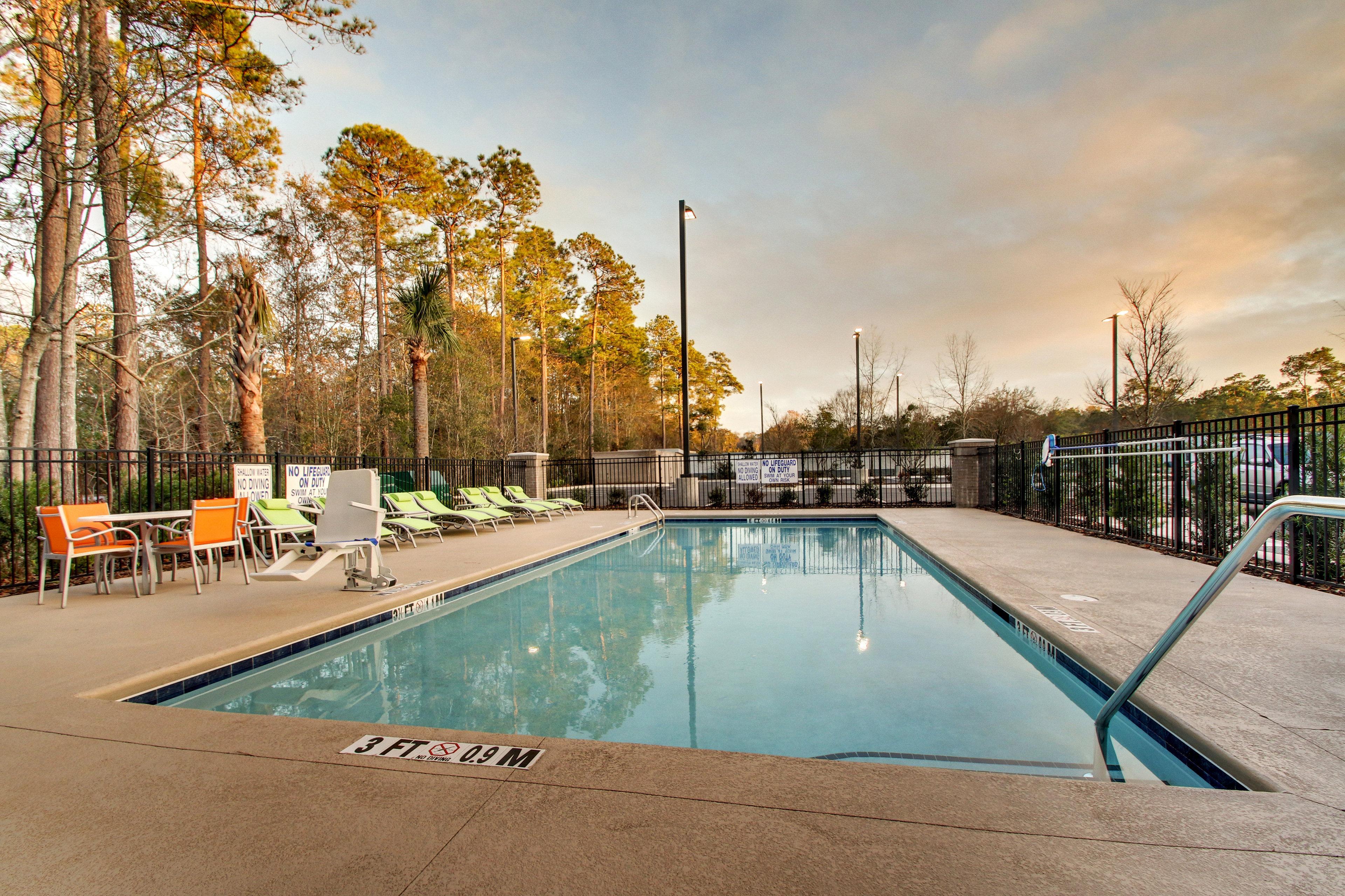 Holiday Inn Express & Suites Charleston Ne Mt Pleasant Us17 By Ihg Маунт-Плезант Экстерьер фото